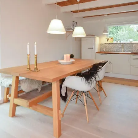 Vakantiehuis Three-bedroom In *