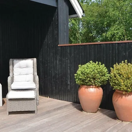 Three-bedroom In * Blavand